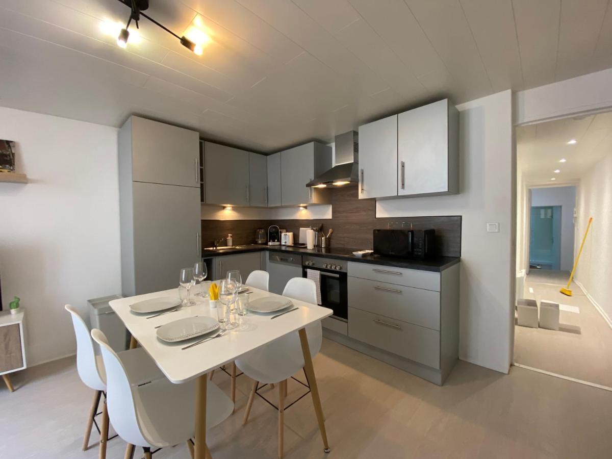 Les Cosy De - Mister Charles Sous Les Toits, Place Du Marche 4*