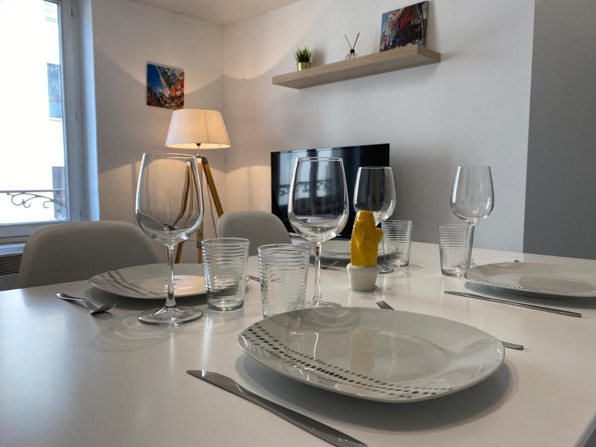 Les Cosy De - Mister Charles Sous Les Toits, Place Du Marche 4* Apartment *