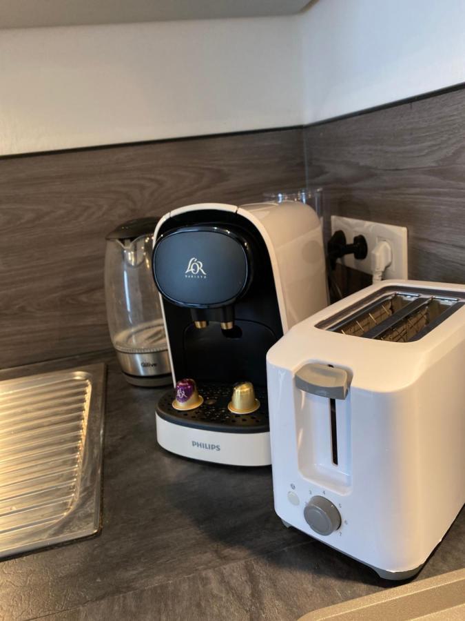 Apartment Les Cosy De - Mister Charles Sous Les Toits, Place Du Marche 4*
